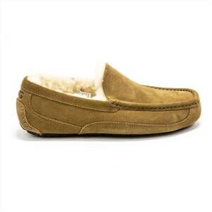NEW UGG men's ascot loafer style slippers in chestnut